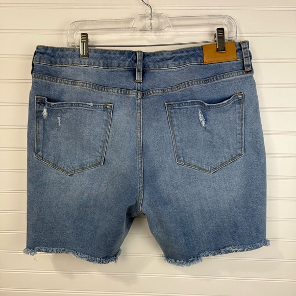 Dear John women’s Ruthie Bermuda super high rise cutoff denim shorts. Size 33 - Picture 2 of 7
